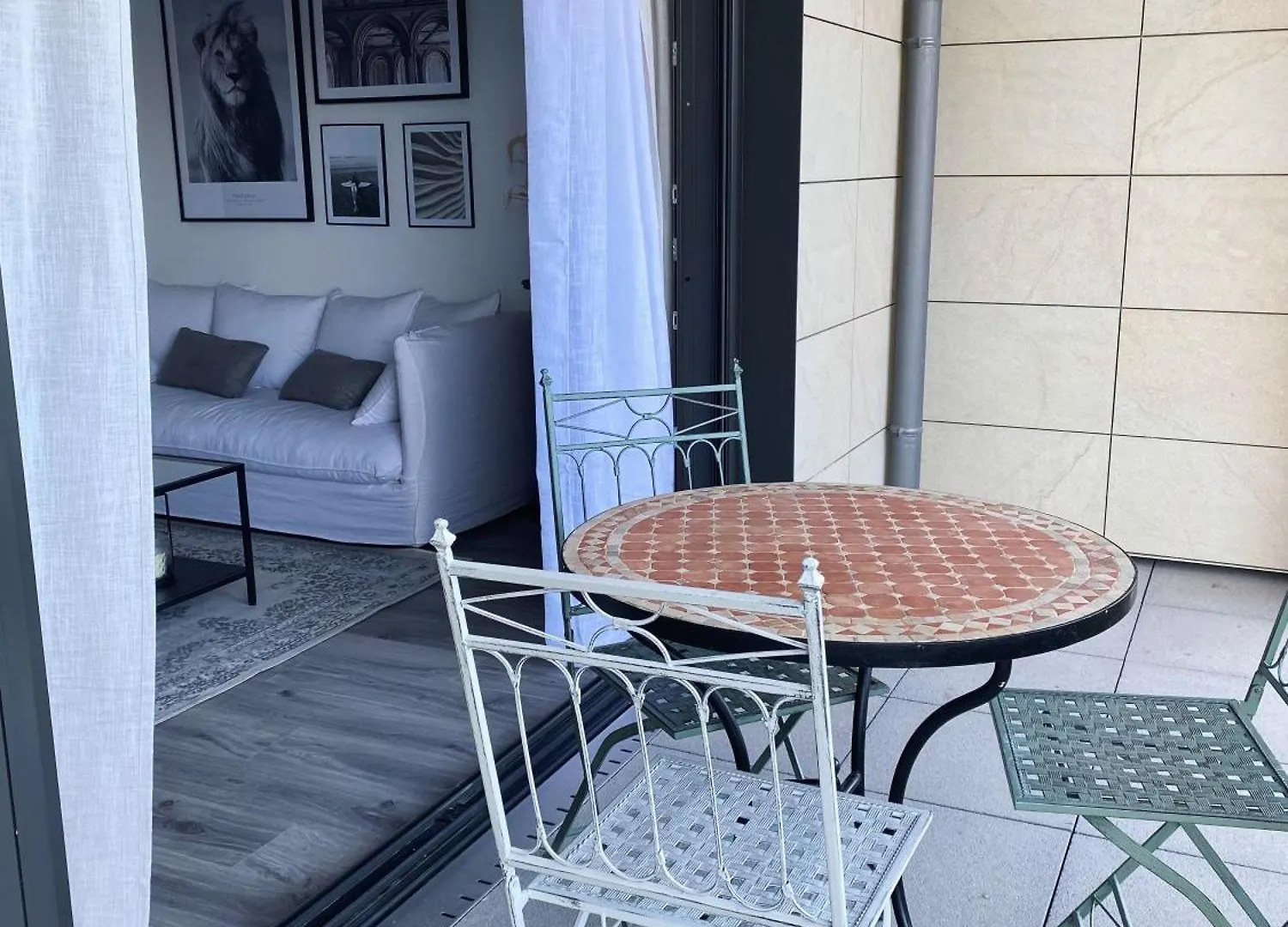 Sublime Appart Avec Jardin - 5 Mn A Pied Des Halles Et Plages دينار